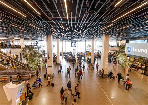 shops at amsterdam airport.